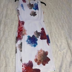 Beautiful cocktail dress. Never been worn.